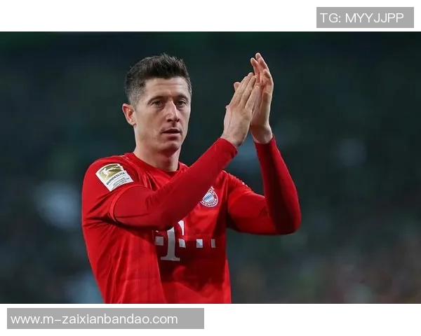 莱万重返安联球场引发拜仁球迷愤怒反响直言其忘恩负义